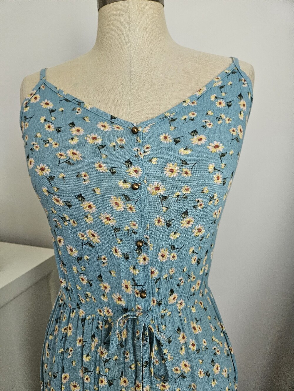 NWT REWIND Blue Floral Faux Button Front Ruffle Hem Maxi Dress | SZ M - Picture 4 of 11